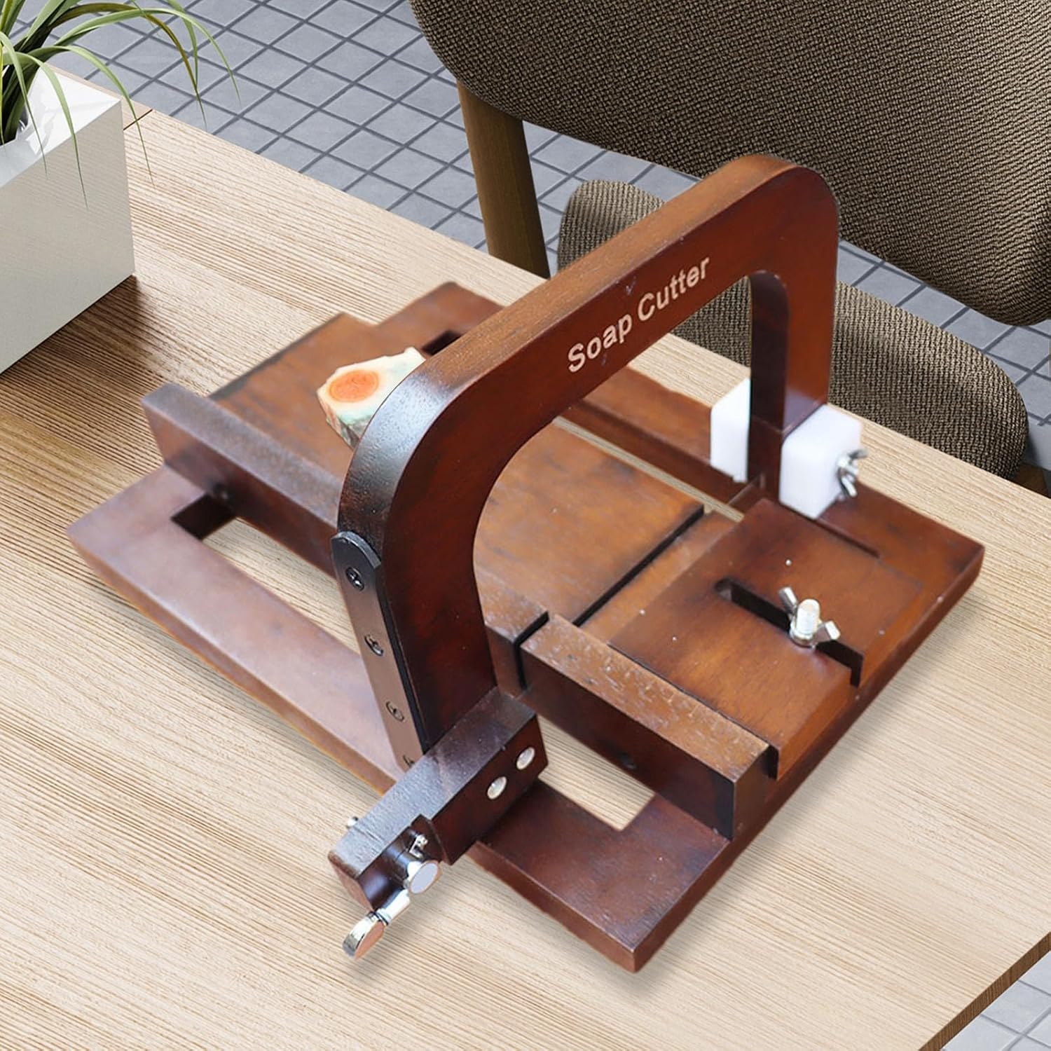 ミハエルネグリンのノベルティ お花付きリングトレー